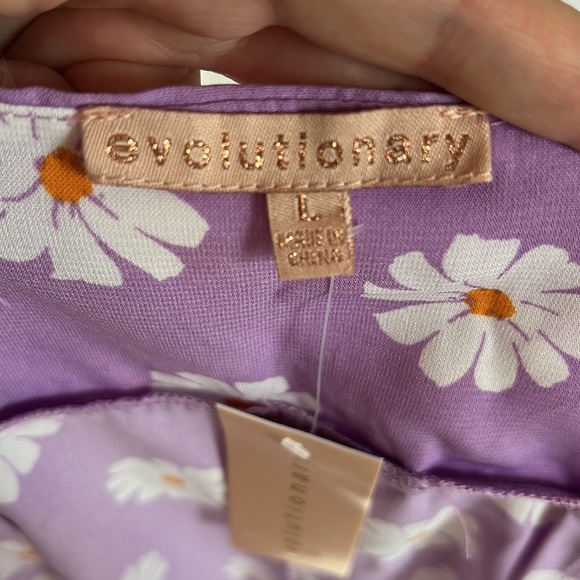 Evolutionary Spaghetti Strap Square Neck Daisy Print Mini Slip Dress - Picture 7 of 8